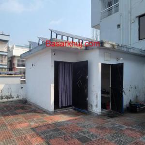 আবাসিক এলাকায় চিলেকোঠা ভাড়া