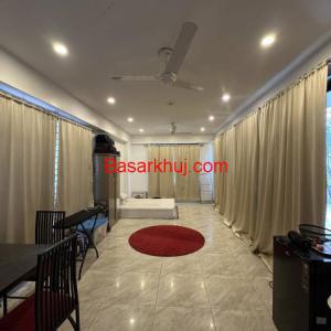 A well-constructed and nicely planned rooftop room ( চিলেকোঠা) is up for rent Block-L